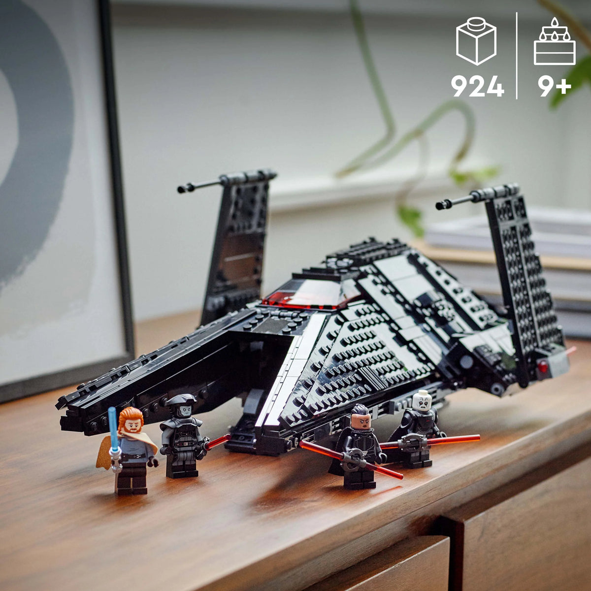 Buildable Toy Starship with Minifigure and Lightsabers C6048