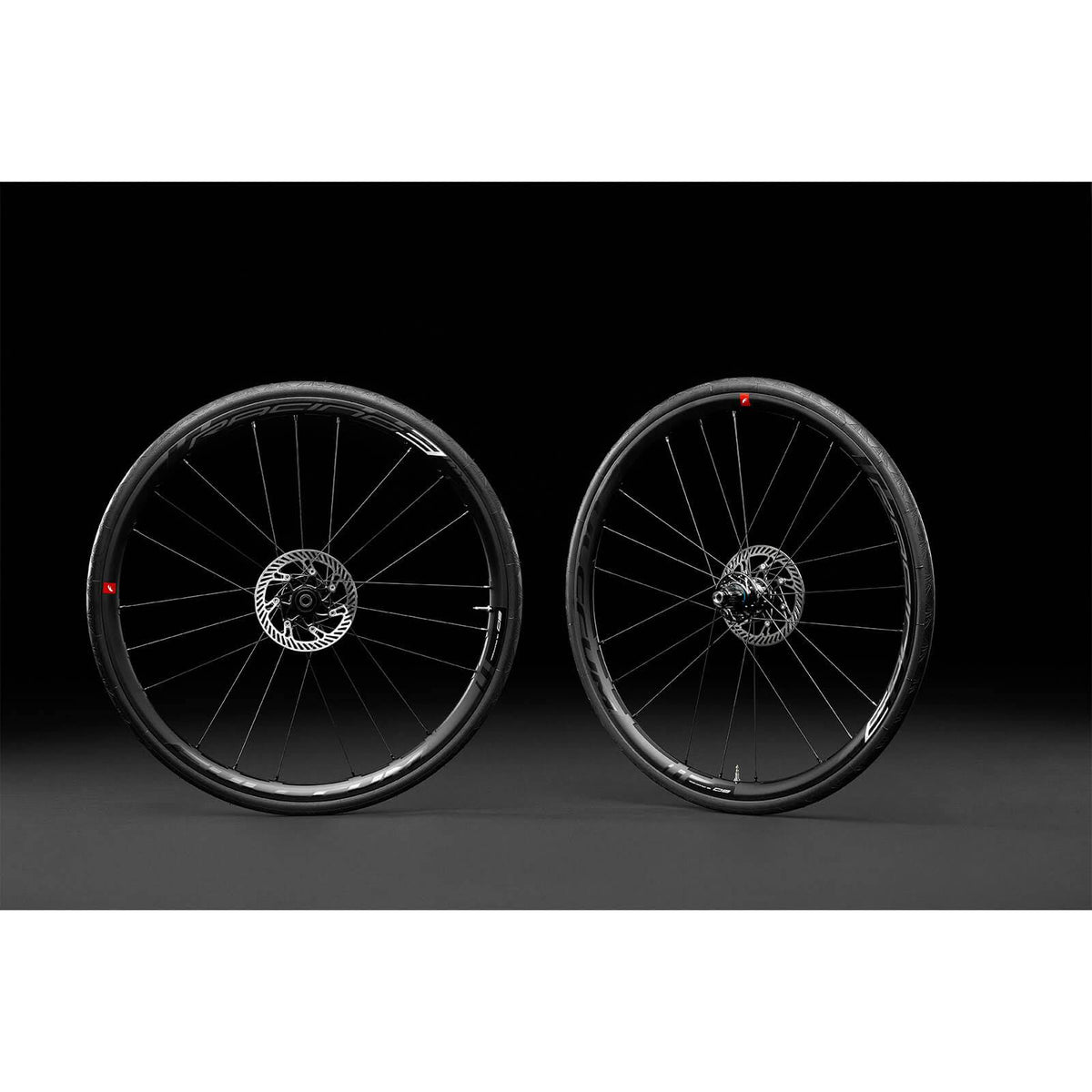 Black Disc Tubeless Wheelset J9838