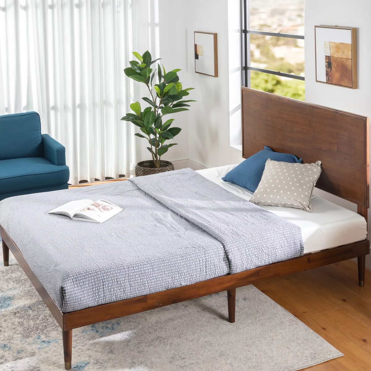 Queen Wood Platform Bed Frame with Adjustable Headboard Z158