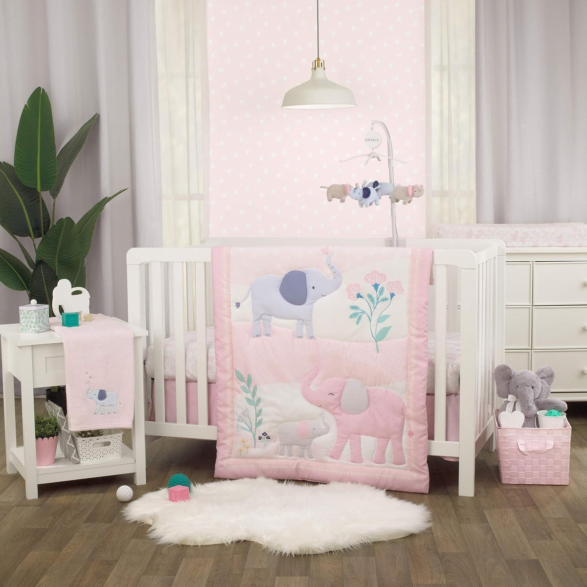 7-Piece Crib Bedding Set T22400