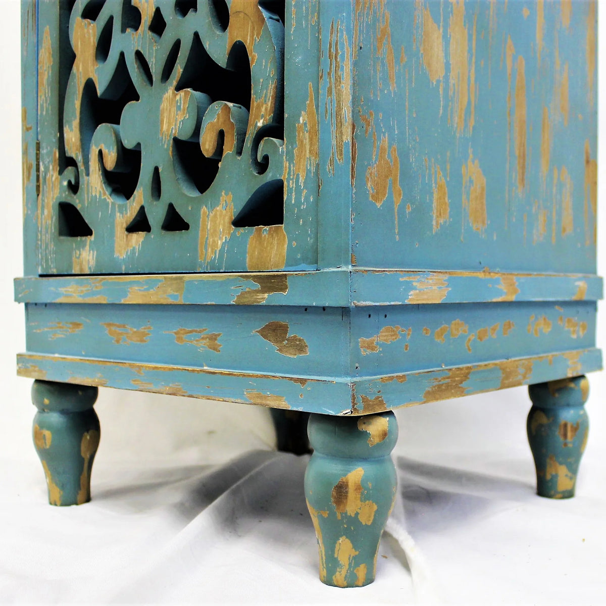 Teal Wooden End Table with Carved Legs B6438