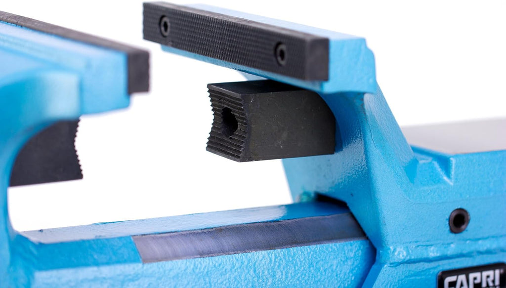 Forged Steel Bench Vise, 7 I2970