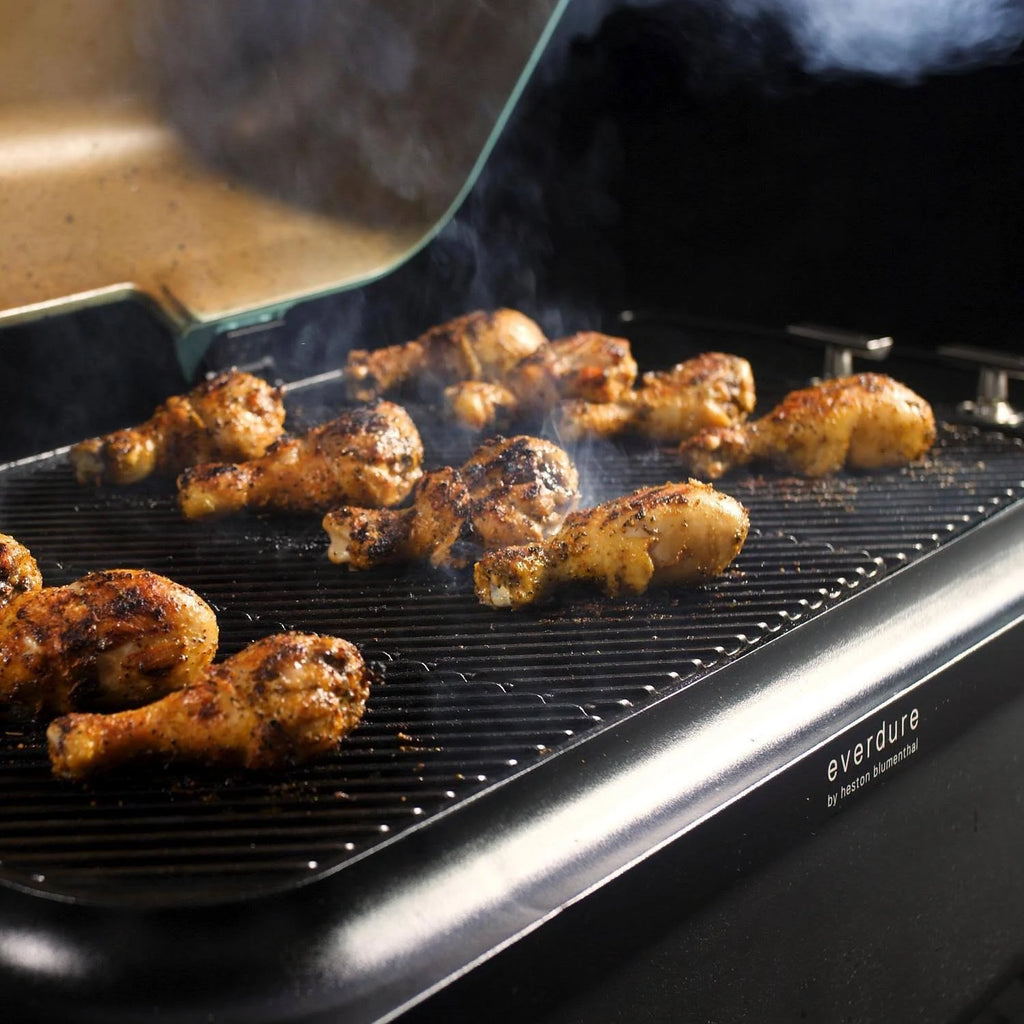 Graphite 3-Burner Propane Gas Grill with Stand P812