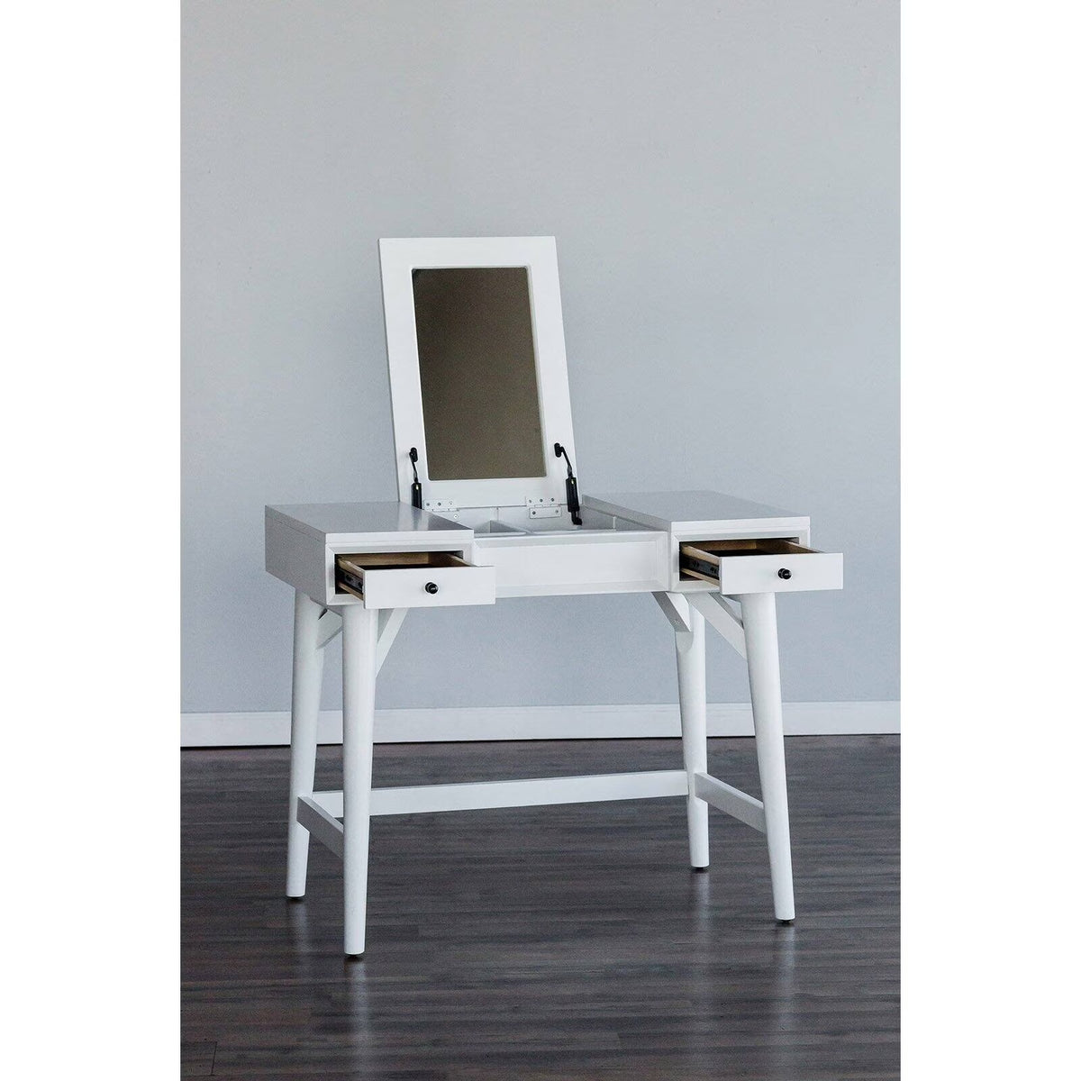 White Bedroom Vanity D62709