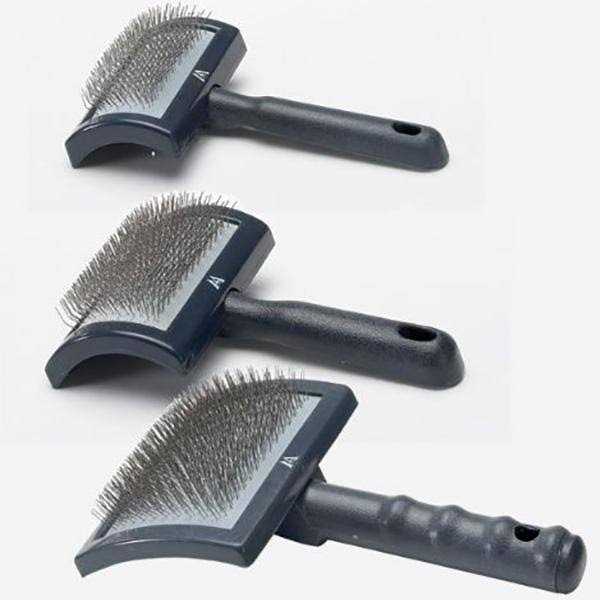 Curved Slicker Brush H534