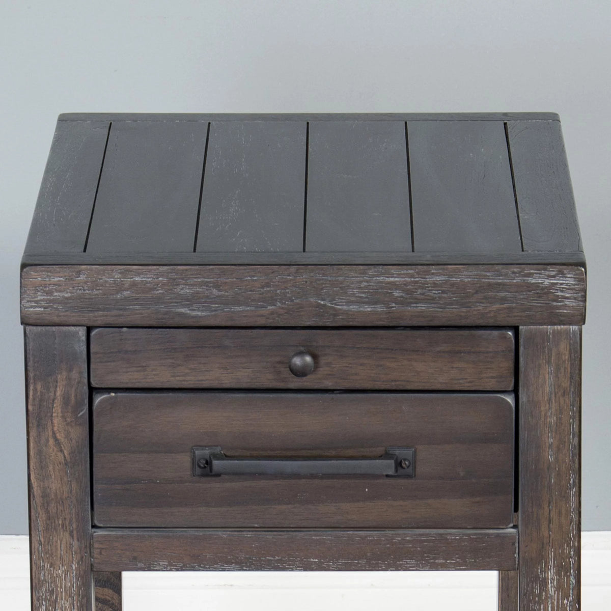 16" Mindi Wood Chair Side Table in Dark Brown Q252